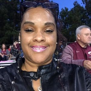 Meet your Posher, Valerie